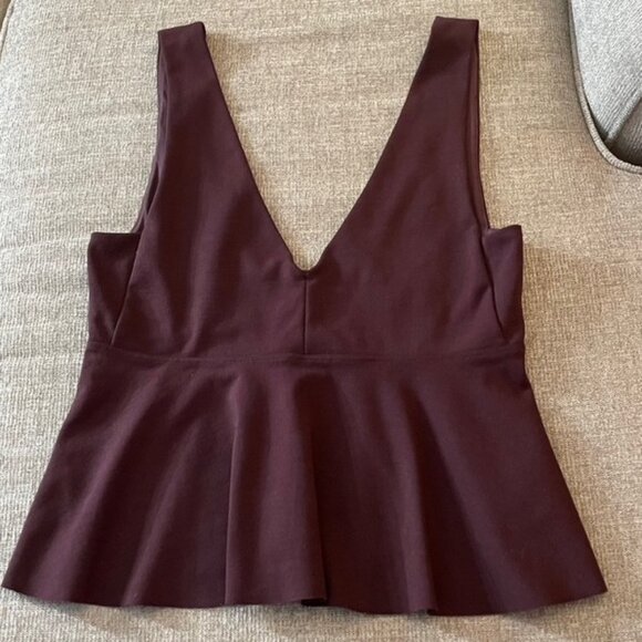 Silence + noise Plum Deep V Peplum Top - Size Medium Party Top - Picture 1 of 7